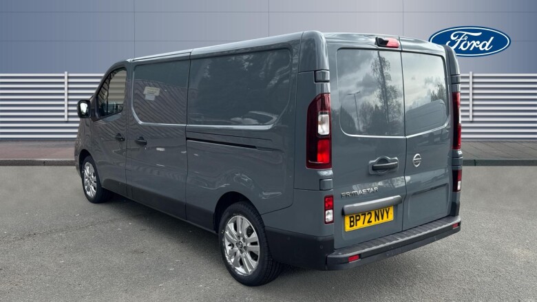 Nissan Primastar 30 L2 Diesel 2.0 dCi 110ps H1 Tekna Van